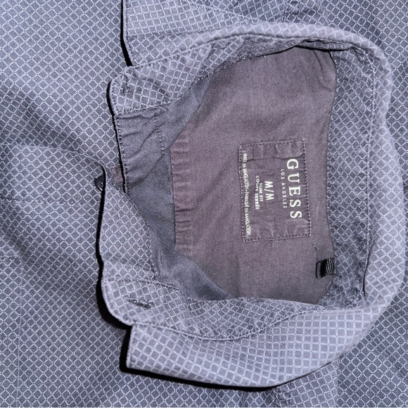 Guess Men’s Button Up, Grey W/ White Diamond Print, Sz M business or casual - Picture 5 of 8